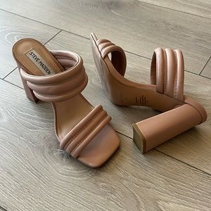 Steve Madden Tahini Banded Block Heels Size 8.5
